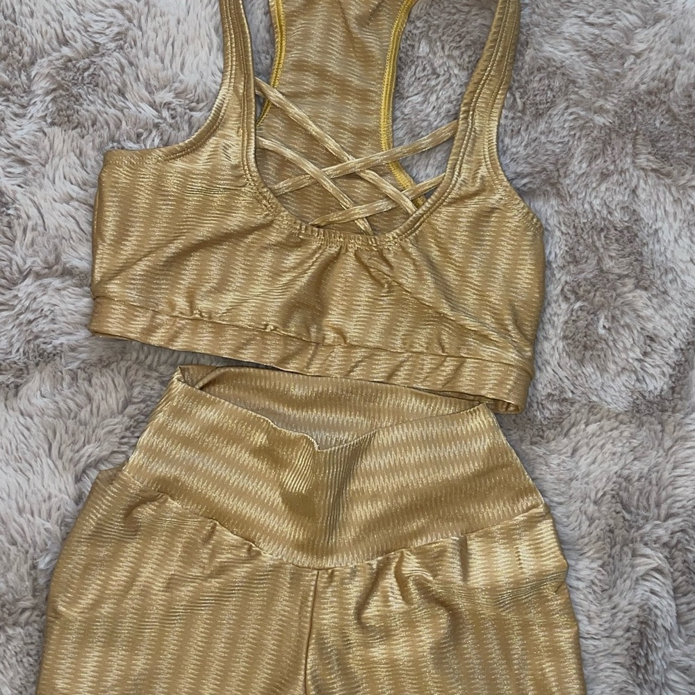 Luxurious Gold Leggings with Matching Sports Bra